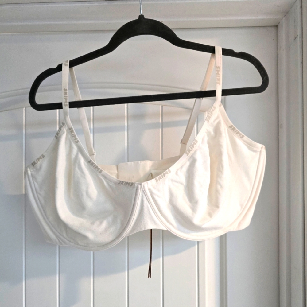 Skims 46DDD Bra